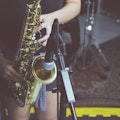 Saxofonist huren live