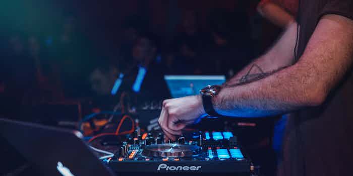 Boka hyr DJ till Festival, fest eller evenemang