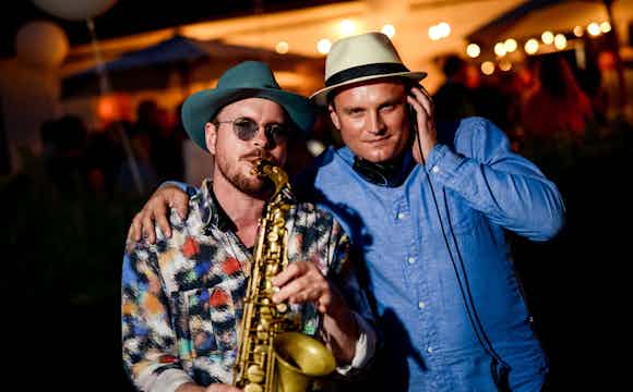 Boka profesionell duo Saxofon DJ.jpg