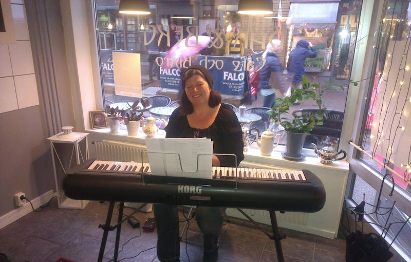 Boka hyr pianisten Kaysa till ditt evenemang